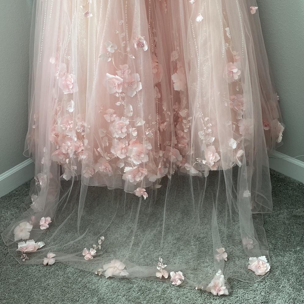 Formal gown/dress - Picture 15 of 16